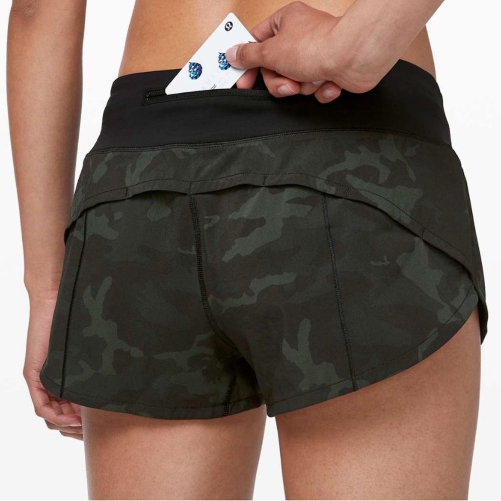 Lululemon Athletica Black / green camo Athletic Shorts Lightweight  Fabric